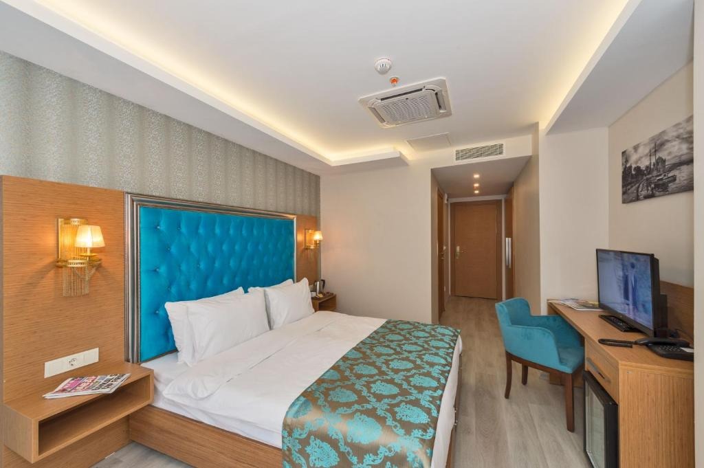 هتل گرند پالاس باتومی